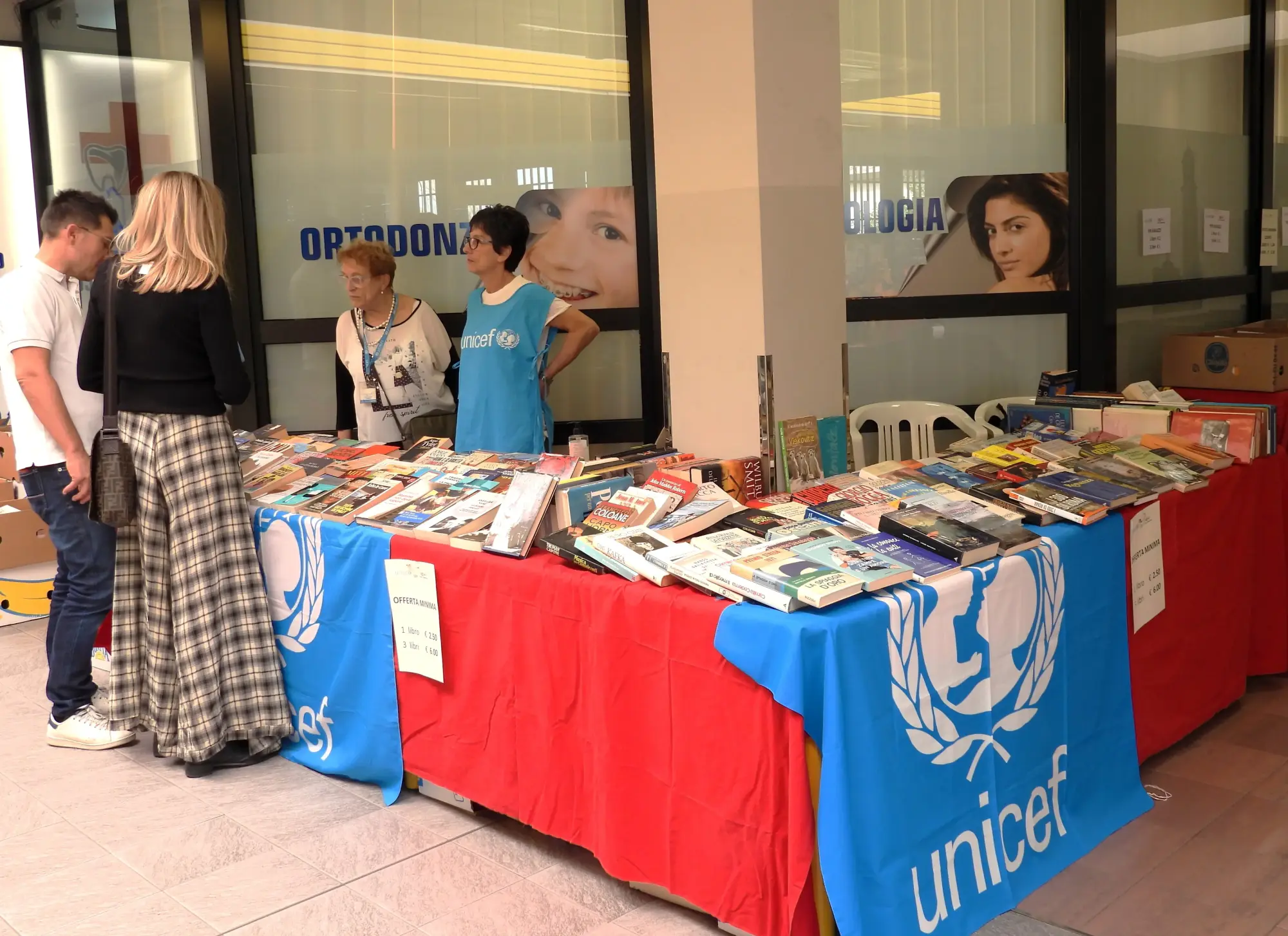 Mercatino di libri usati a cura di Unicef