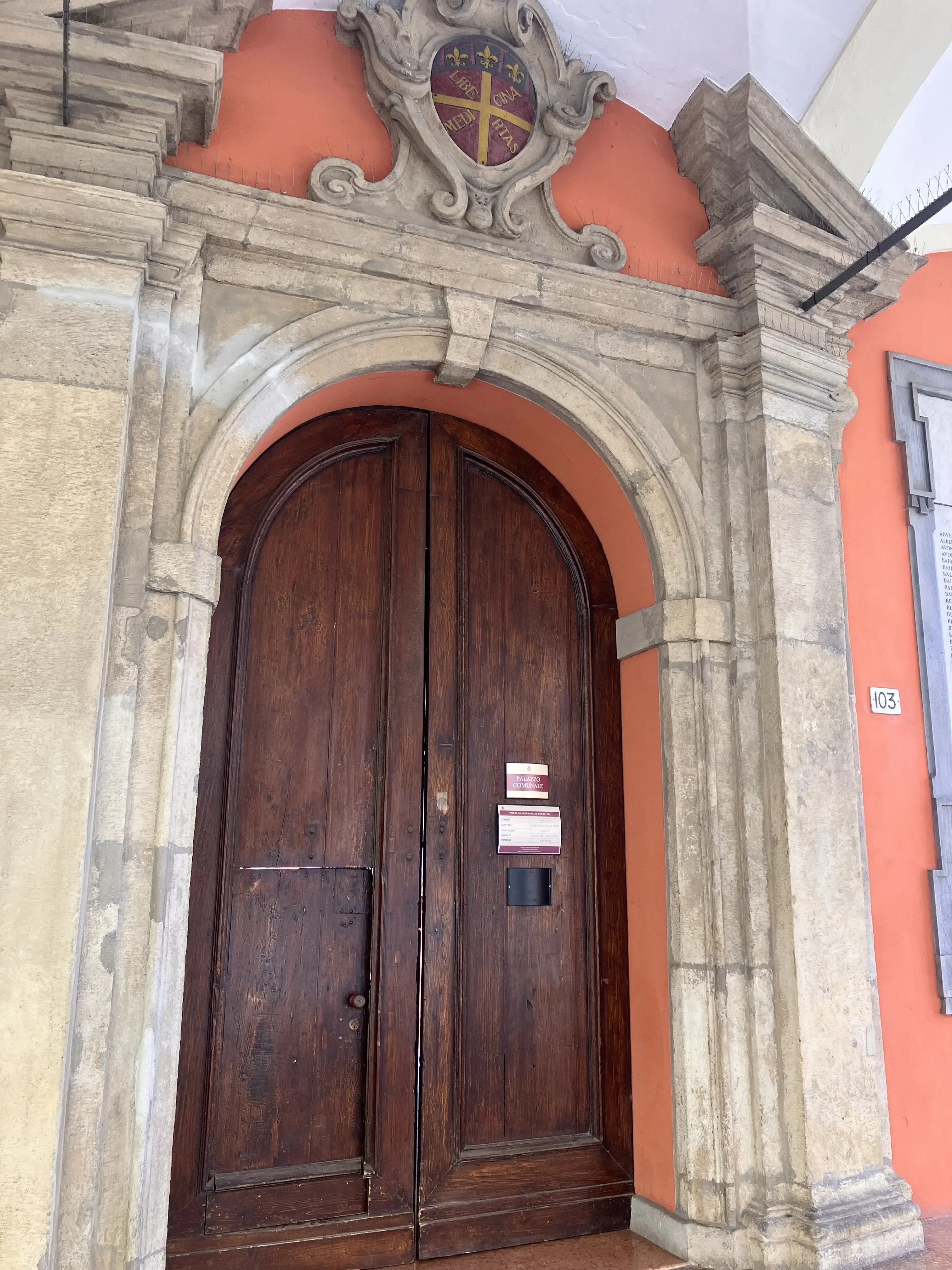 Chiusura  uffici e sportelli comunali, venerdì 2 maggio 2025