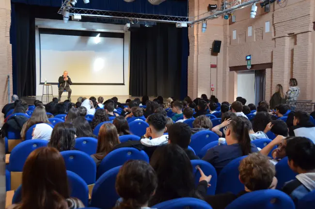 Giovanni Impastato incontra i giovani del Comune di Medicina 
